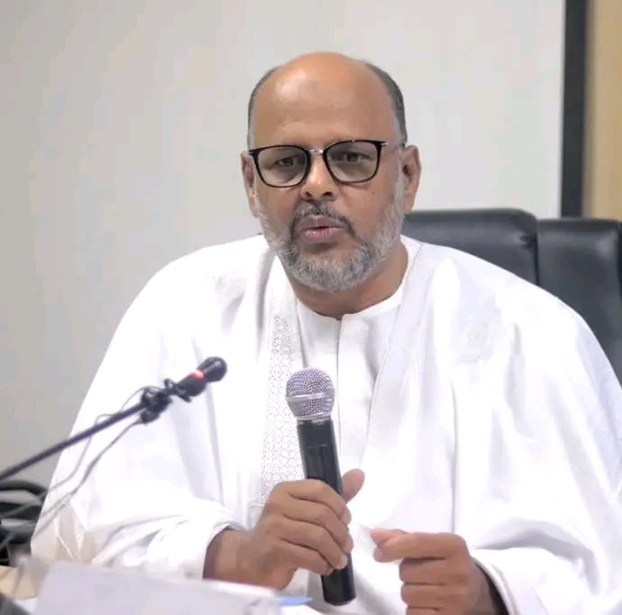 جميل منصور: رئيس الجمهورية يتابع ملفات الأسعار والحوار والتحديات الإقليمية عن قرب