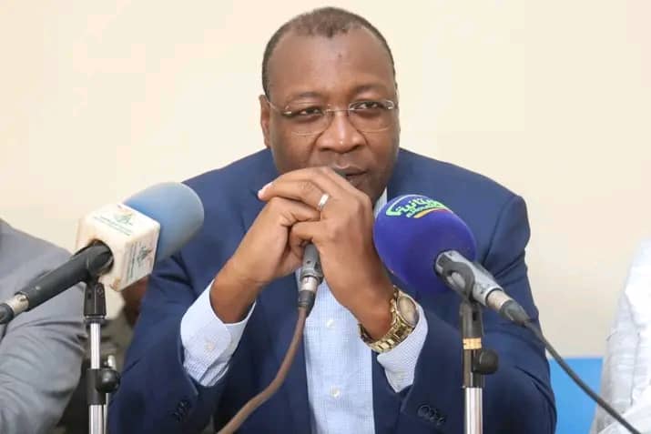 وزارة التنمية الحيوانية تلزم بتحرير المراسلات المقدمة لتوقيع أمينها العام باللغة العربية حصراً