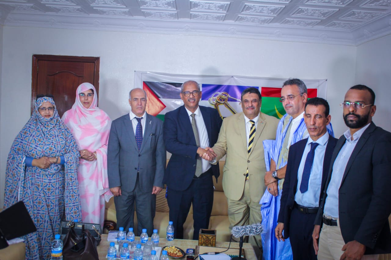 السفير الفلسطيني بنواكشوط يؤدي زيارة مجاملة لحزب الإصلاح